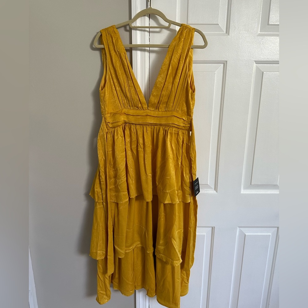 New, never worn Peak Party Vibe Mustard Yellow Satin Tiered Tie-Back Midi Dress